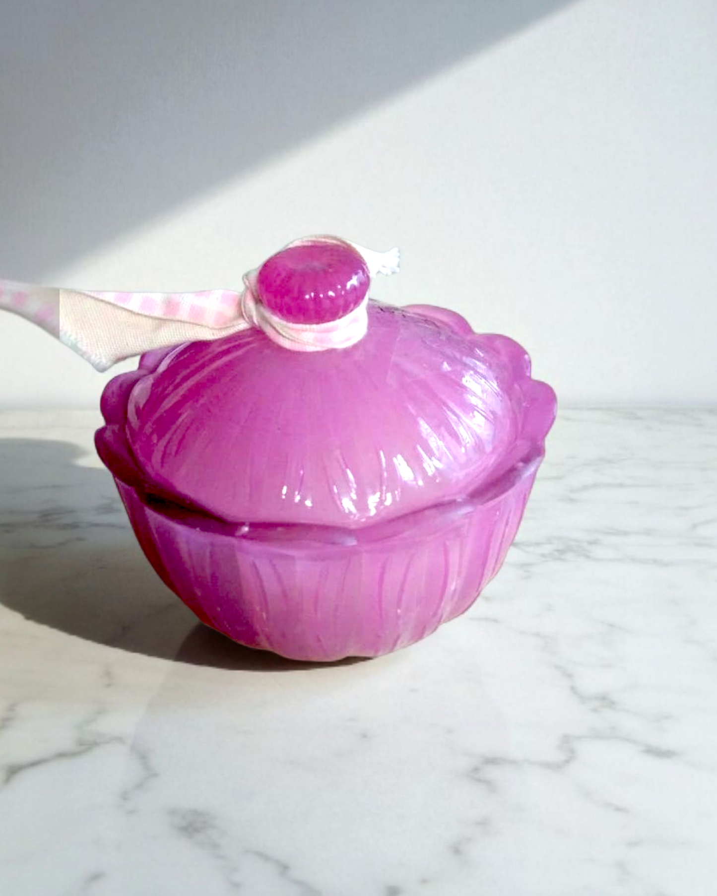 Vintage Rose Glass Candle Bowl with Lid – Hand-Poured Elegance